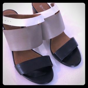Tri-color sandals